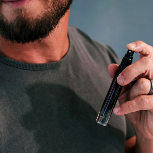 SZERELEM SZEME – HÁZASSÁGKÖZVETÍTŐ FEKETE GYÉMÁNT LGBTQ PARFÜM FEROMONOK NEKI 10 ML